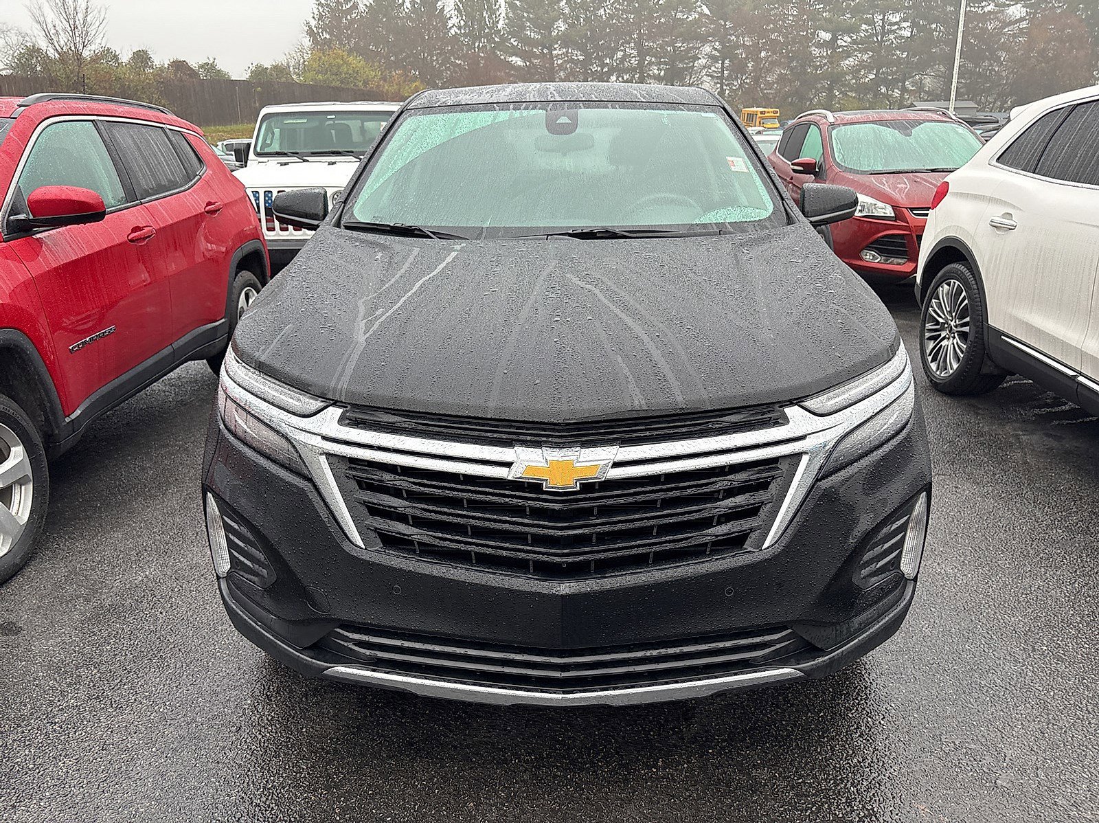 2022 Chevrolet Equinox LT photo 2