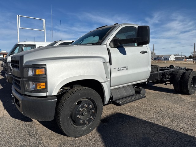 2024 Chevrolet Silverado Base's photo