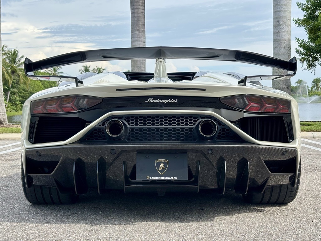 2020 Lamborghini Aventador SVJ Roadster photo 11