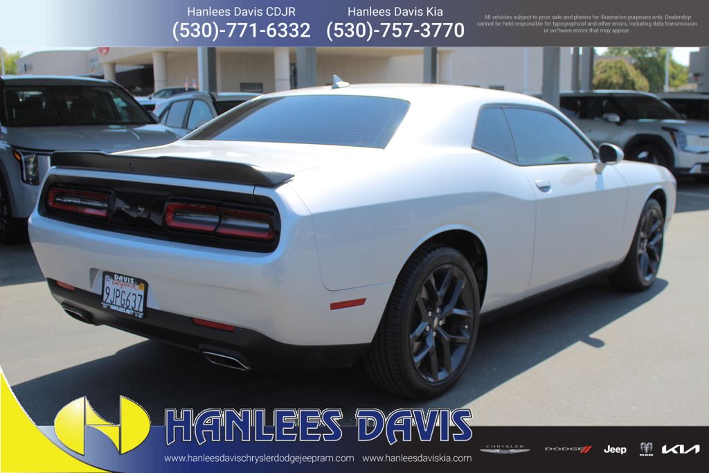 2023 Dodge Challenger SXT photo 6
