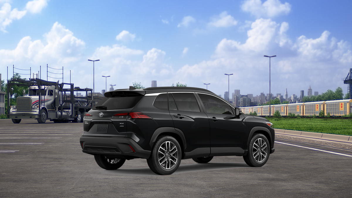 2026 Toyota Corolla Cross XLE photo 5