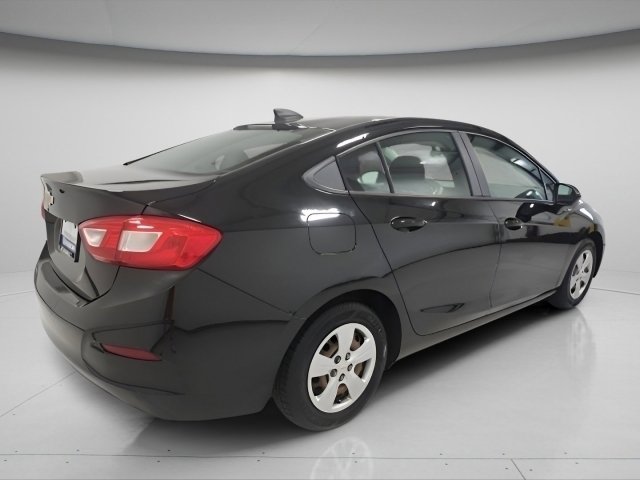 2016 Chevrolet Cruze LS photo 4