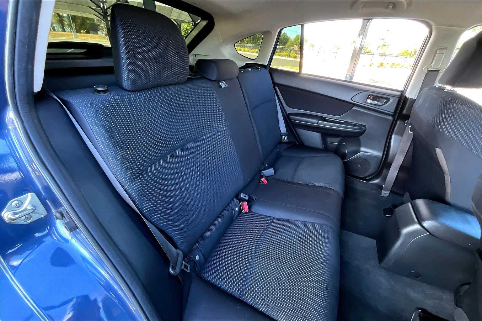 2012 Subaru Impreza Premium photo 16