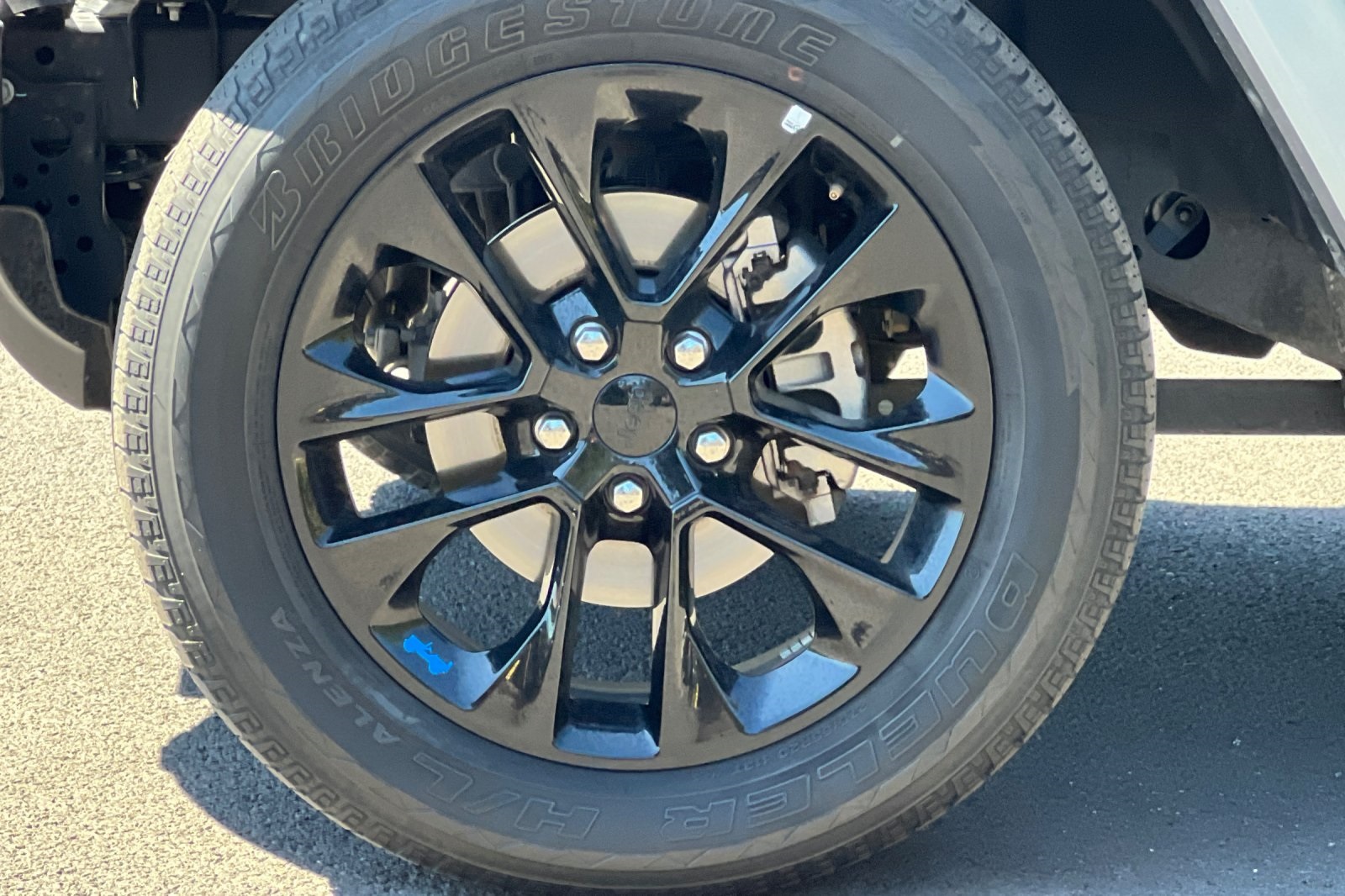 2023 Jeep Wrangler Sahara 4xe photo 19