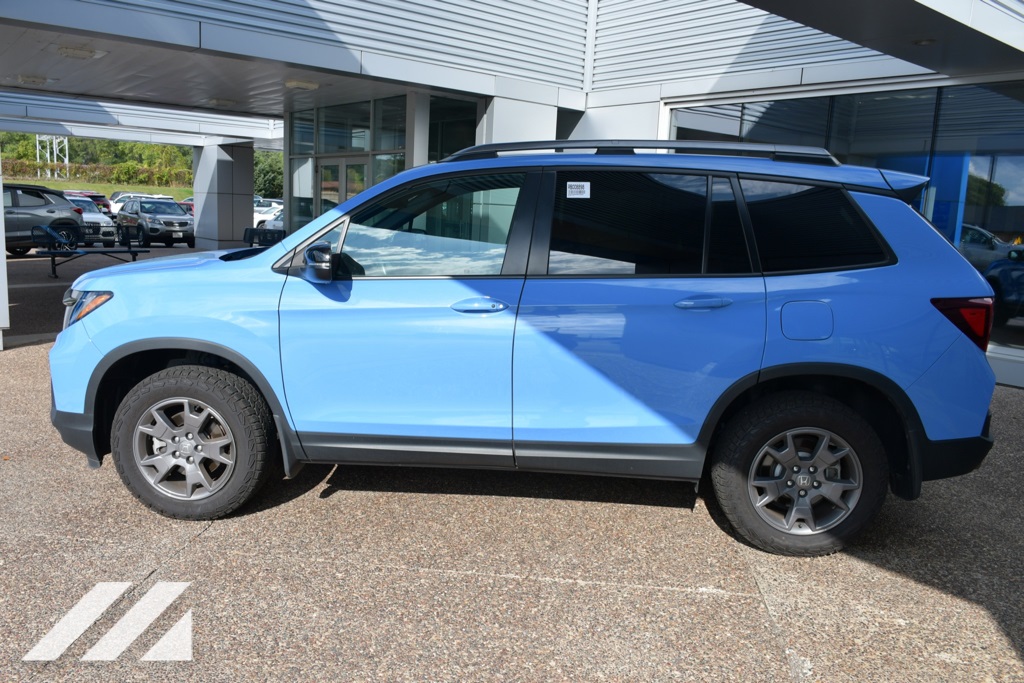 2024 Honda Passport TrailSport photo 3