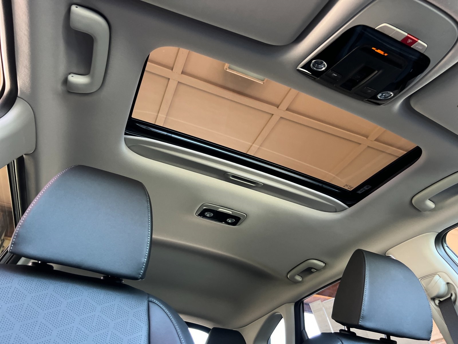 2026 Kia Seltos EX photo 16
