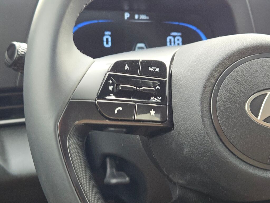2025 Hyundai Elantra SEL Sport photo 26