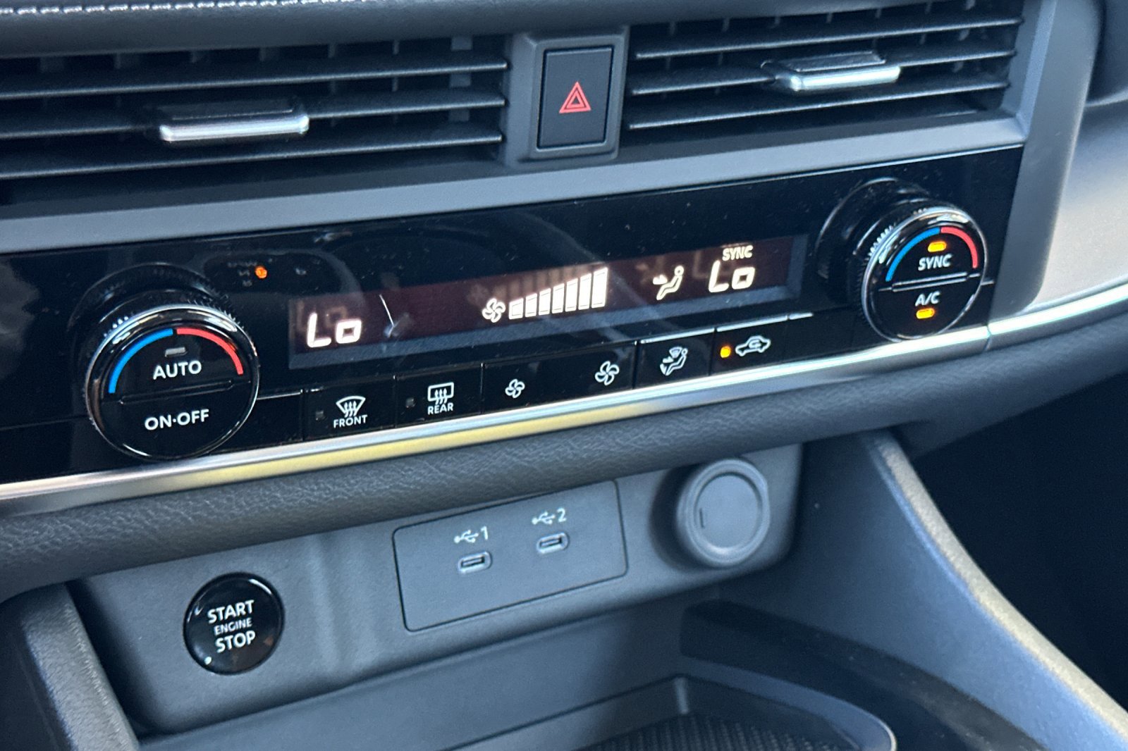 2026 Nissan Rogue SV photo 17