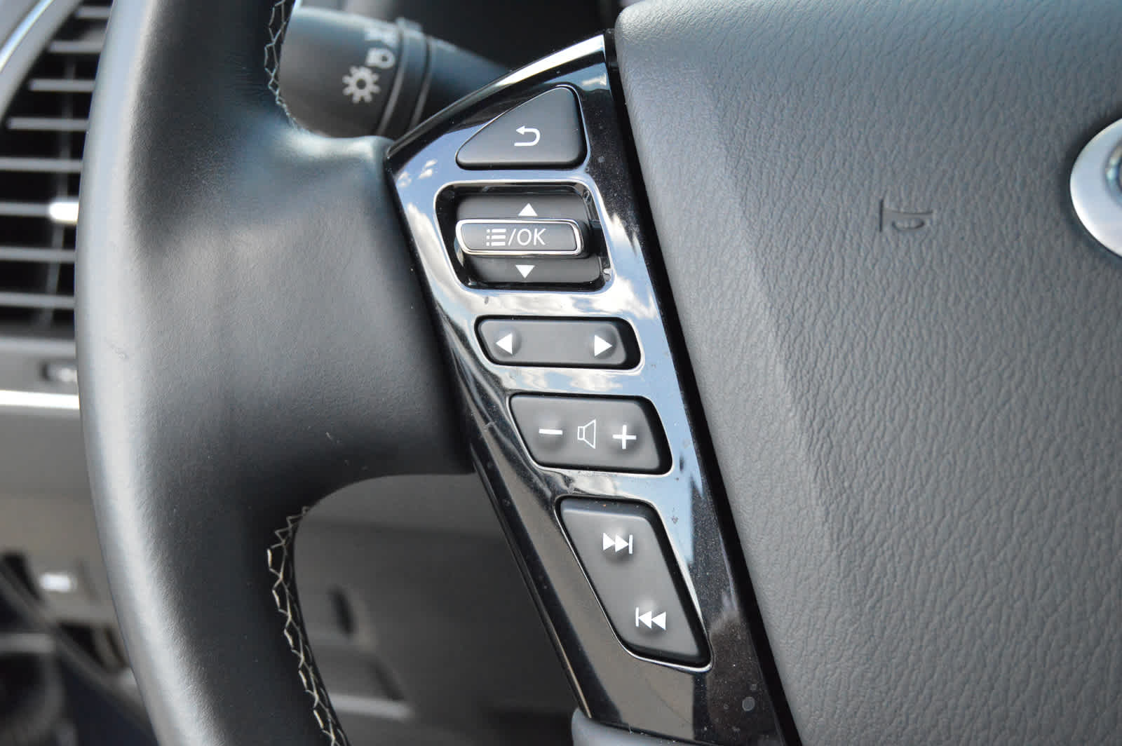 2024 Infiniti QX80 Premium Select photo 19