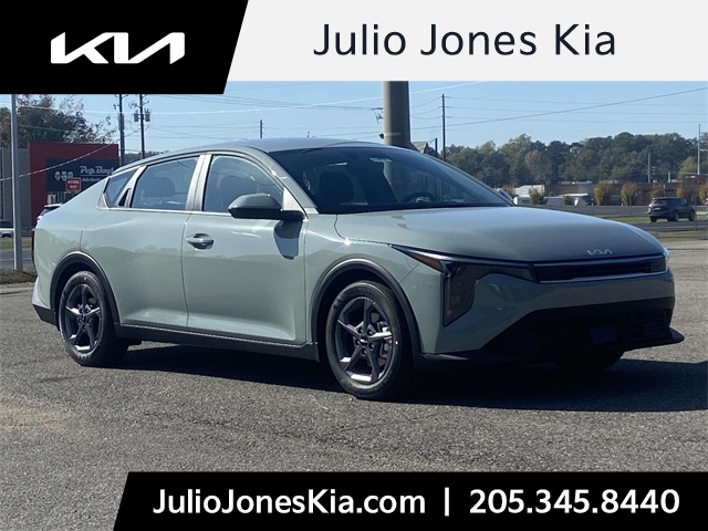 2025 Kia K4 LXS's photo