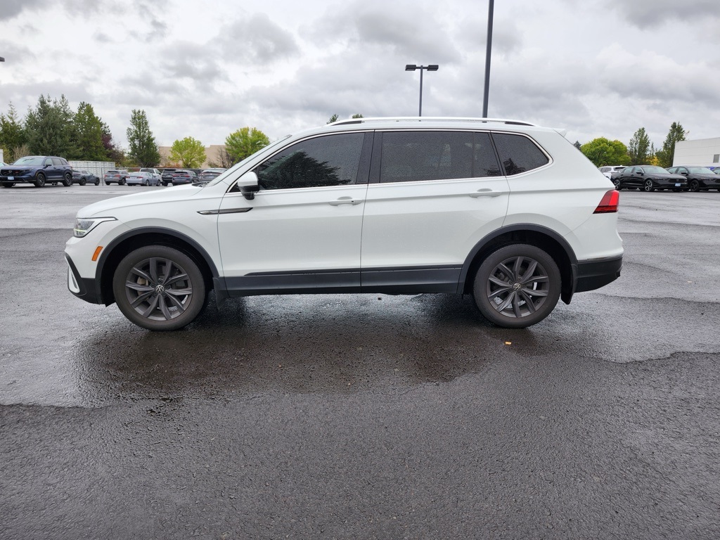 2022 Volkswagen Tiguan SE photo 3