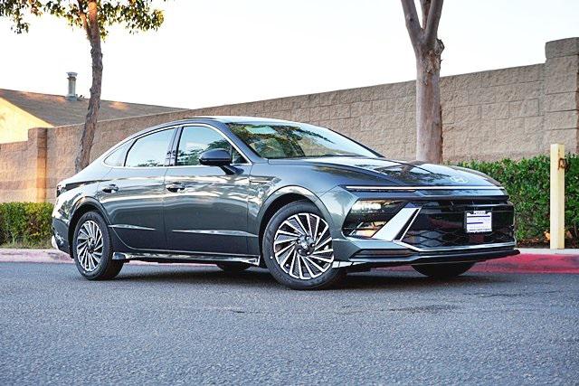 2026 Hyundai Sonata SEL photo 2