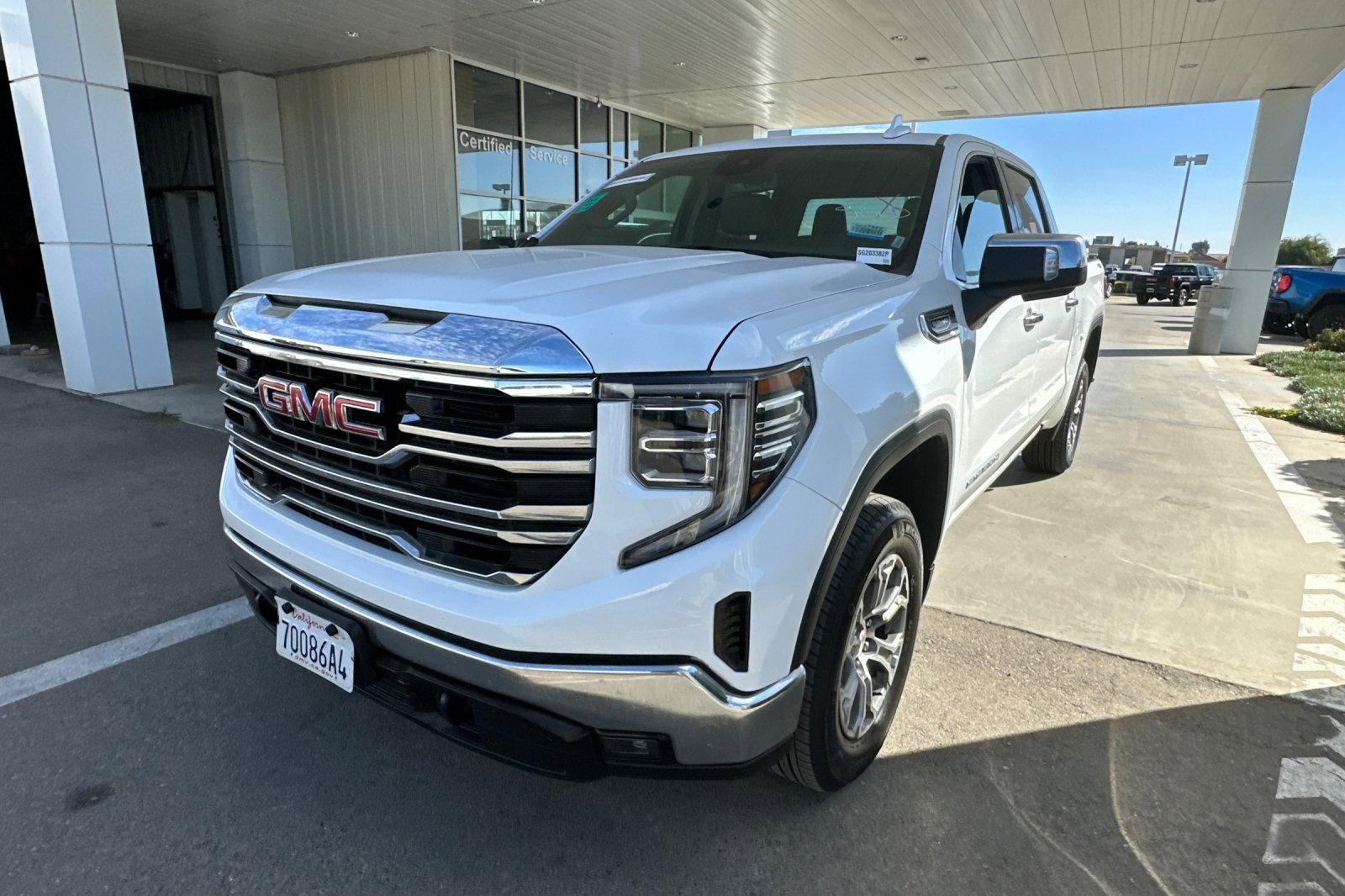 2025 Gmc Sierra 1500 SLT photo 2