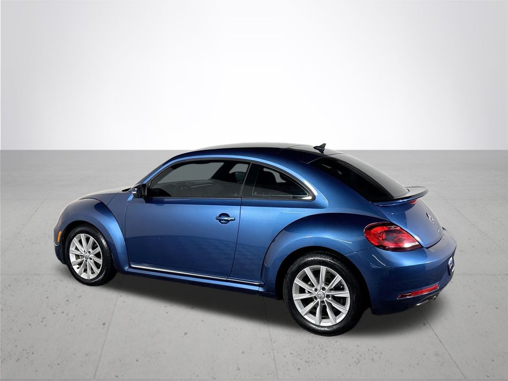 2018 Volkswagen Beetle S photo 8
