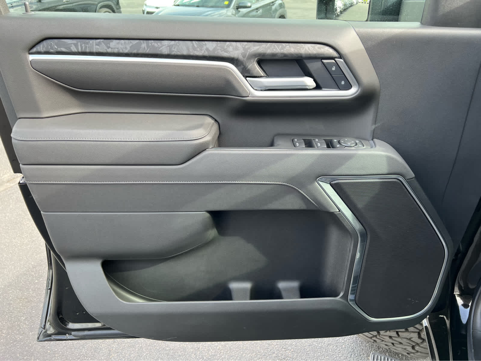 2025 Chevrolet Silverado 2500HD LT photo 15