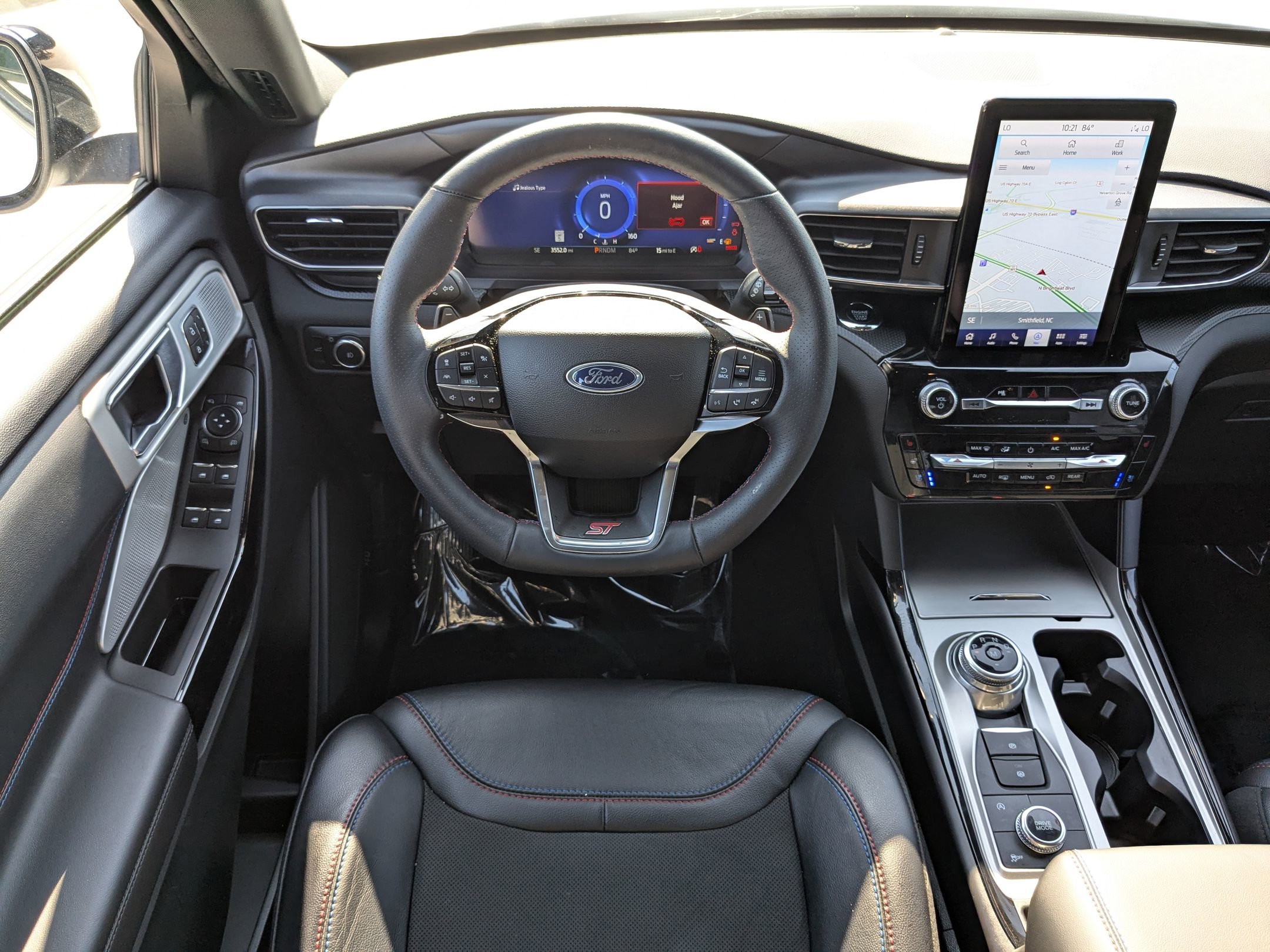 2024 Ford Explorer ST photo 33
