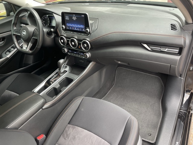 2022 Nissan Sentra SR photo 18