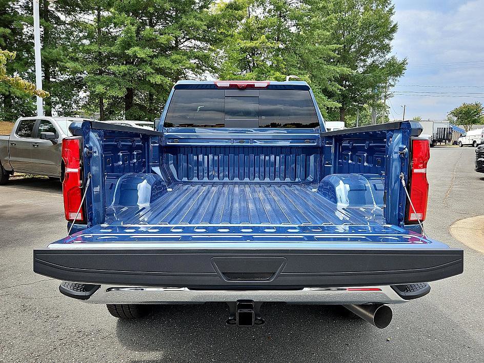 2025 Chevrolet Silverado 2500HD LTZ photo 5