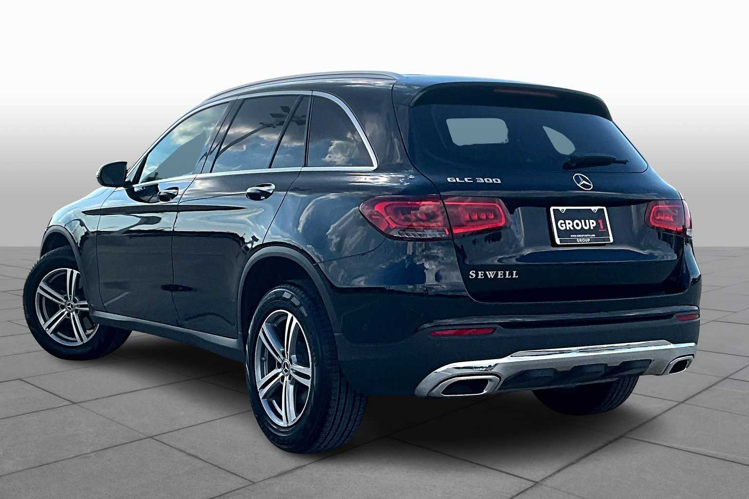 2022 Mercedes Benz GLC 300 photo 10