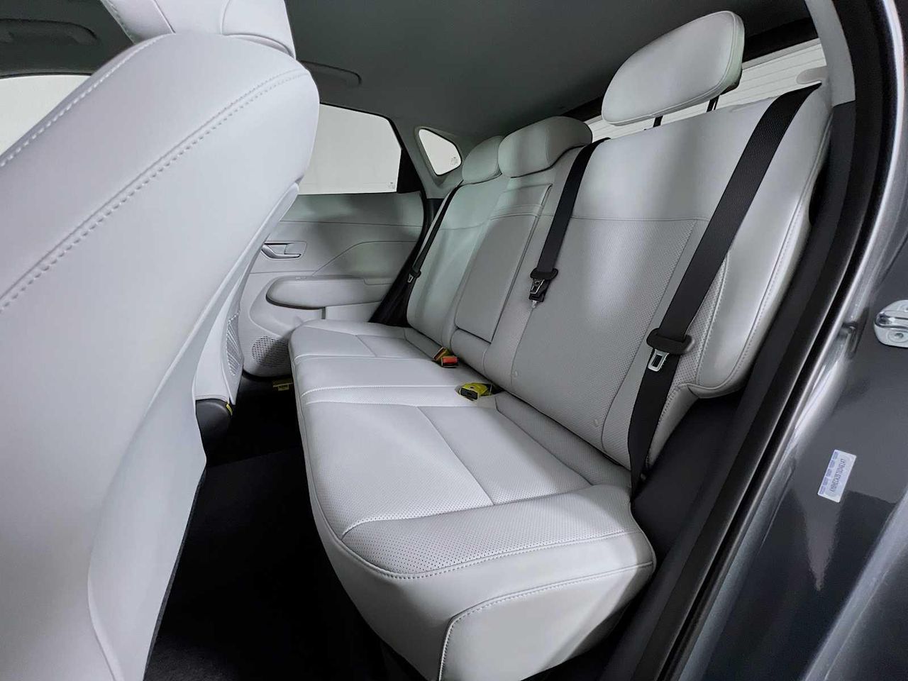 2026 Hyundai Kona Limited photo 2