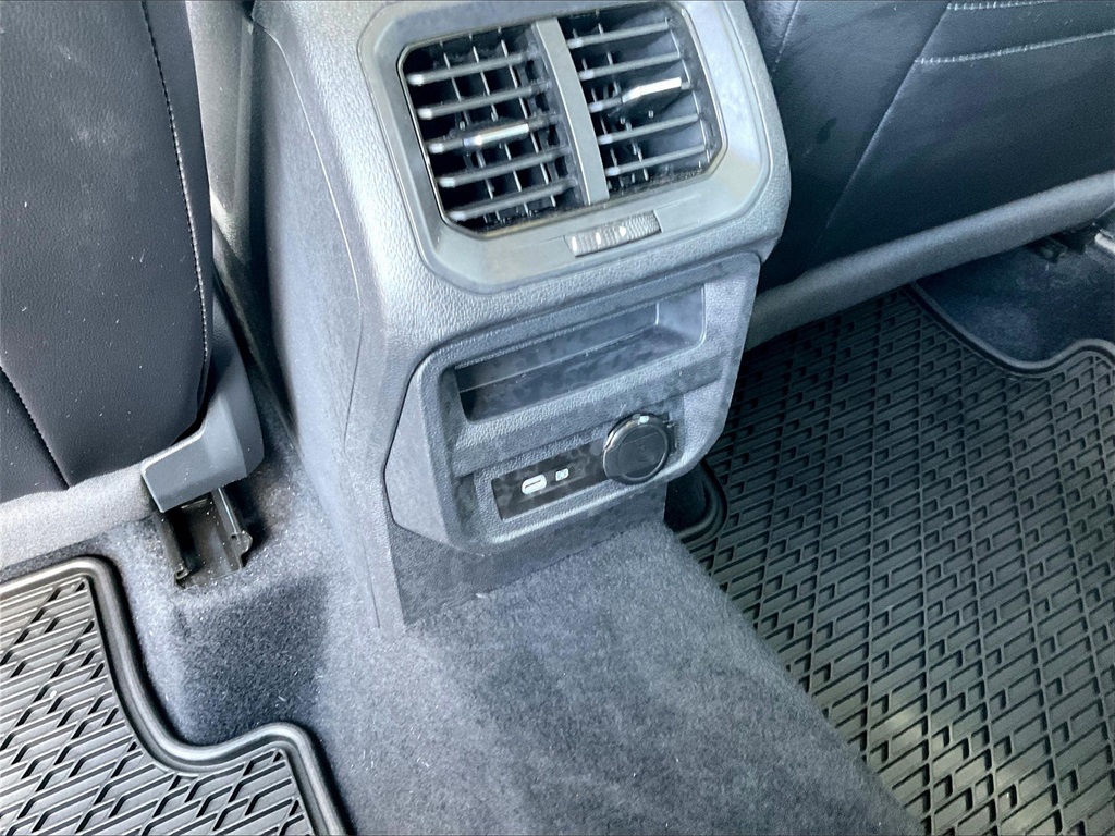 2022 Volkswagen Tiguan SE photo 26