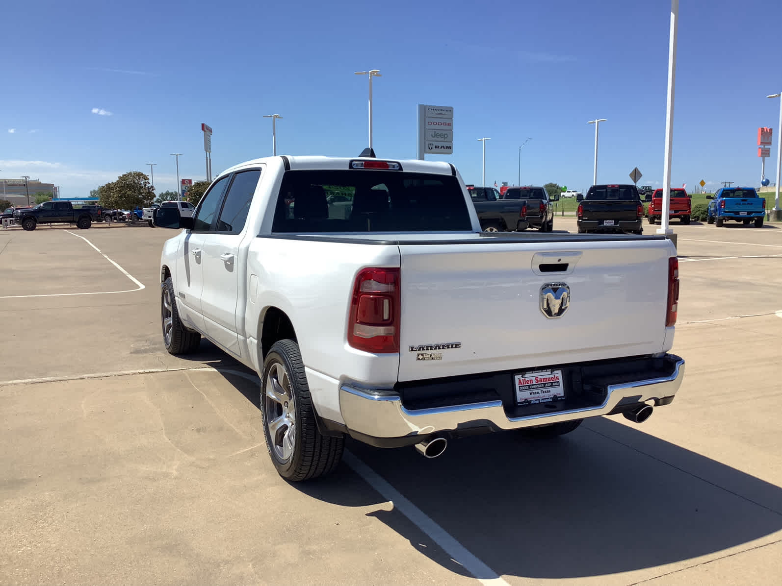 2024 Ram 1500 Laramie photo 6