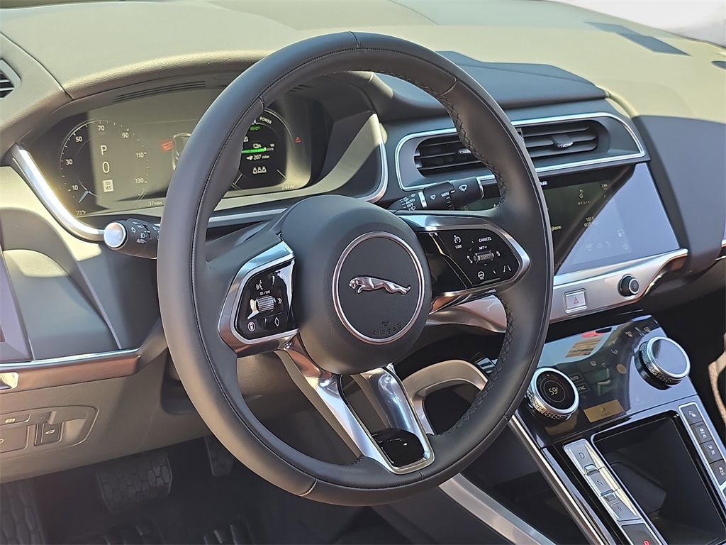 2024 Jaguar I-PACE HSE photo 16