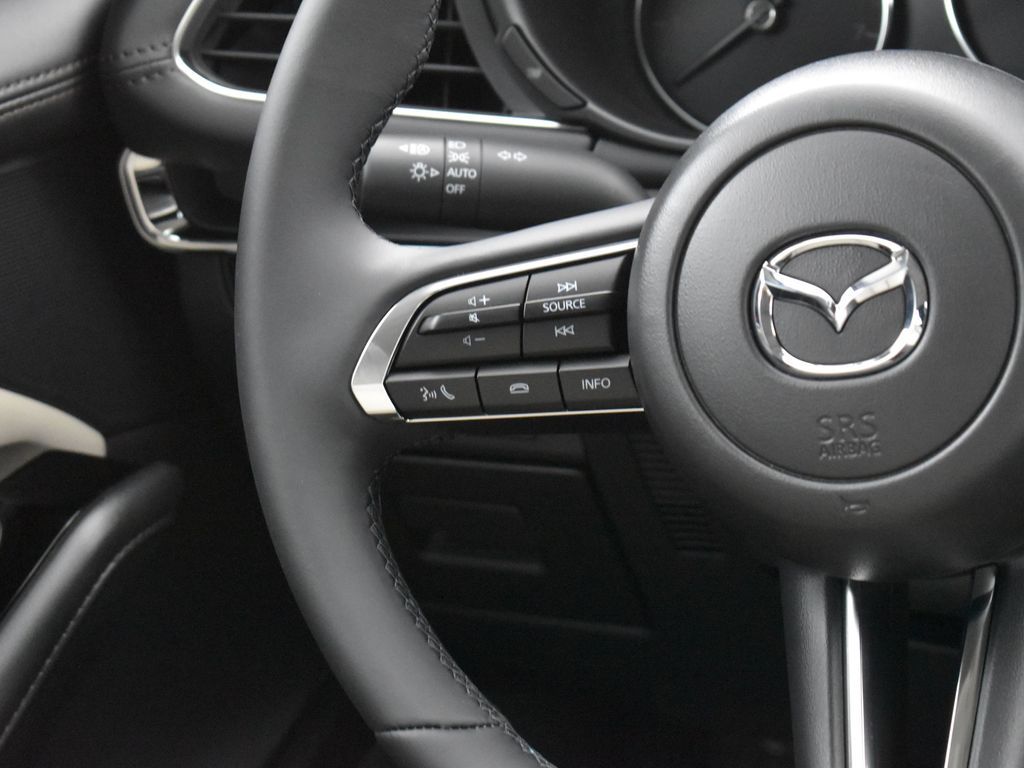 2025 Mazda Mazda3 2.5 s Preferred photo 16