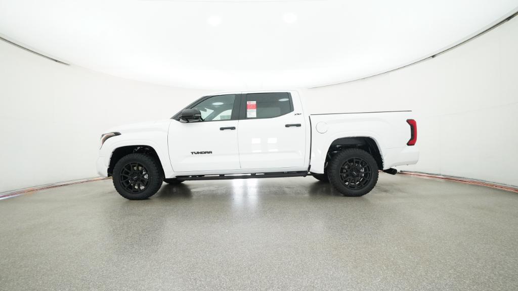 2026 Toyota Tundra SR5 CrewMax photo 4