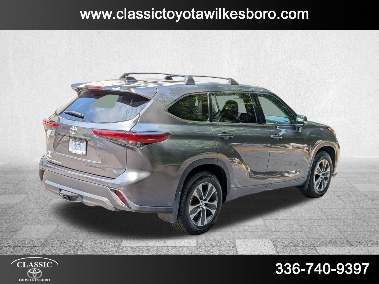 2022 Toyota Highlander XLE photo 5