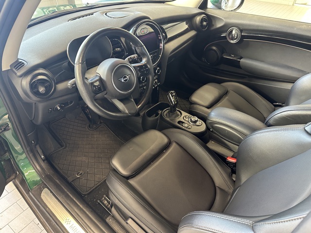 2022 Mini Cooper SE Signature photo 11