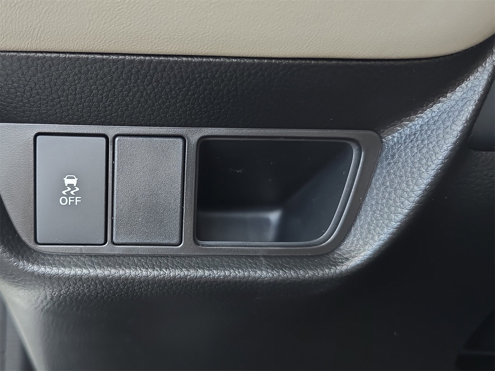 2026 Honda HR-V LX photo 22