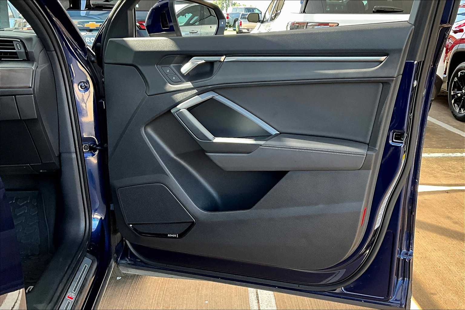 2023 Audi Q3 S line Premium Plus photo 19