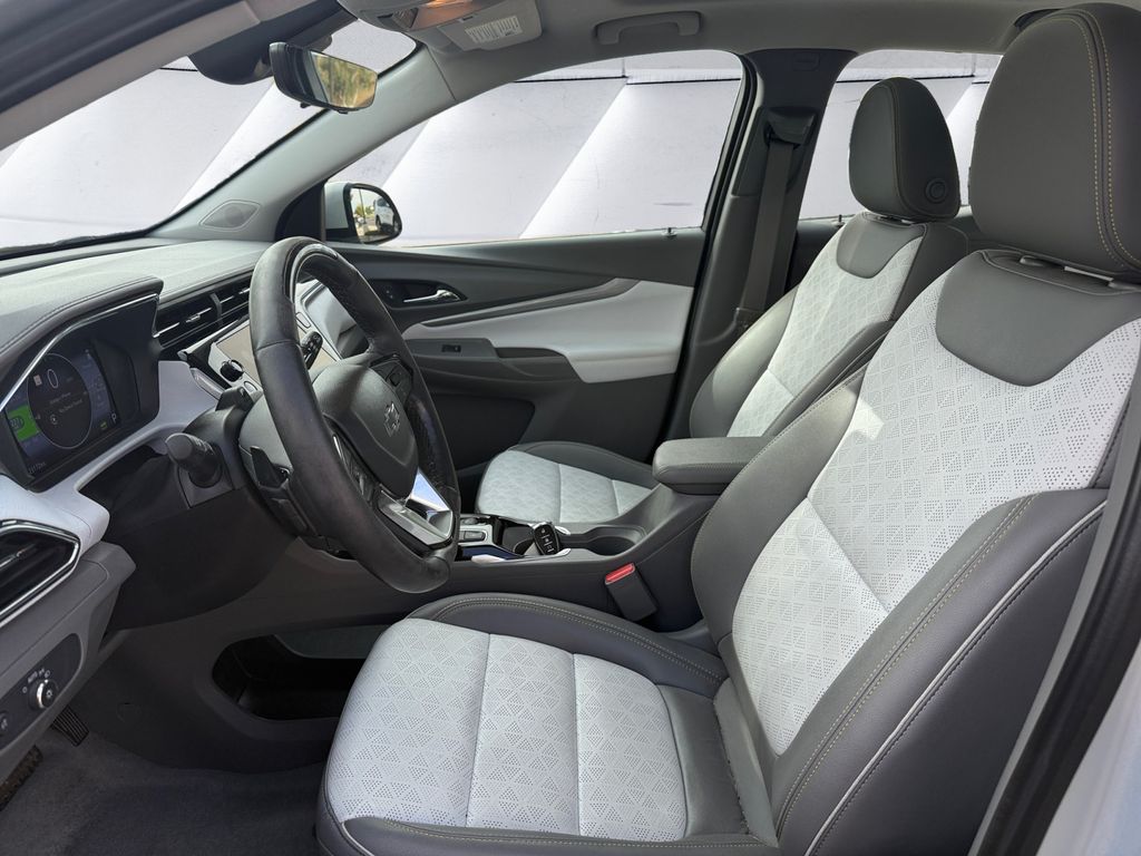 2022 Chevrolet Bolt EUV Premier photo 7