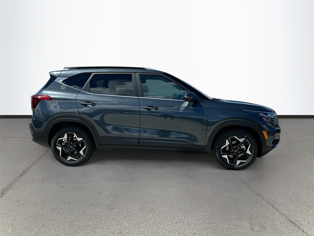 2026 Kia Seltos EX photo 8
