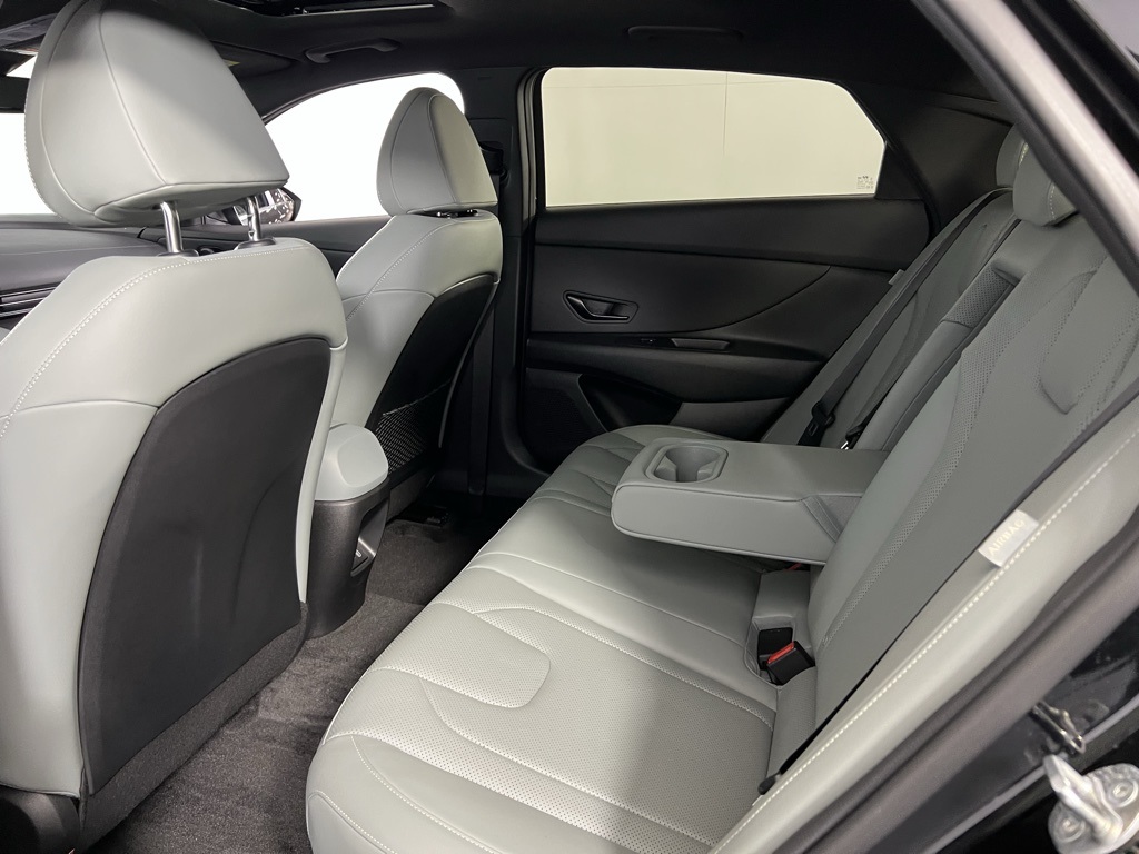 2024 Hyundai Elantra Hybrid Limited photo 23