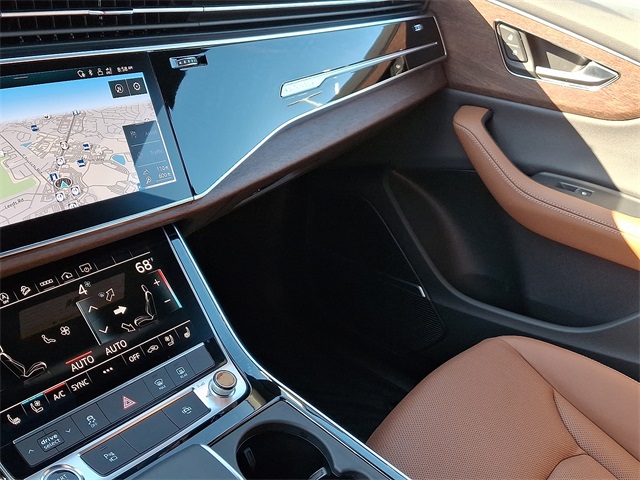 2024 Audi Q8 55 Premium Plus photo 18