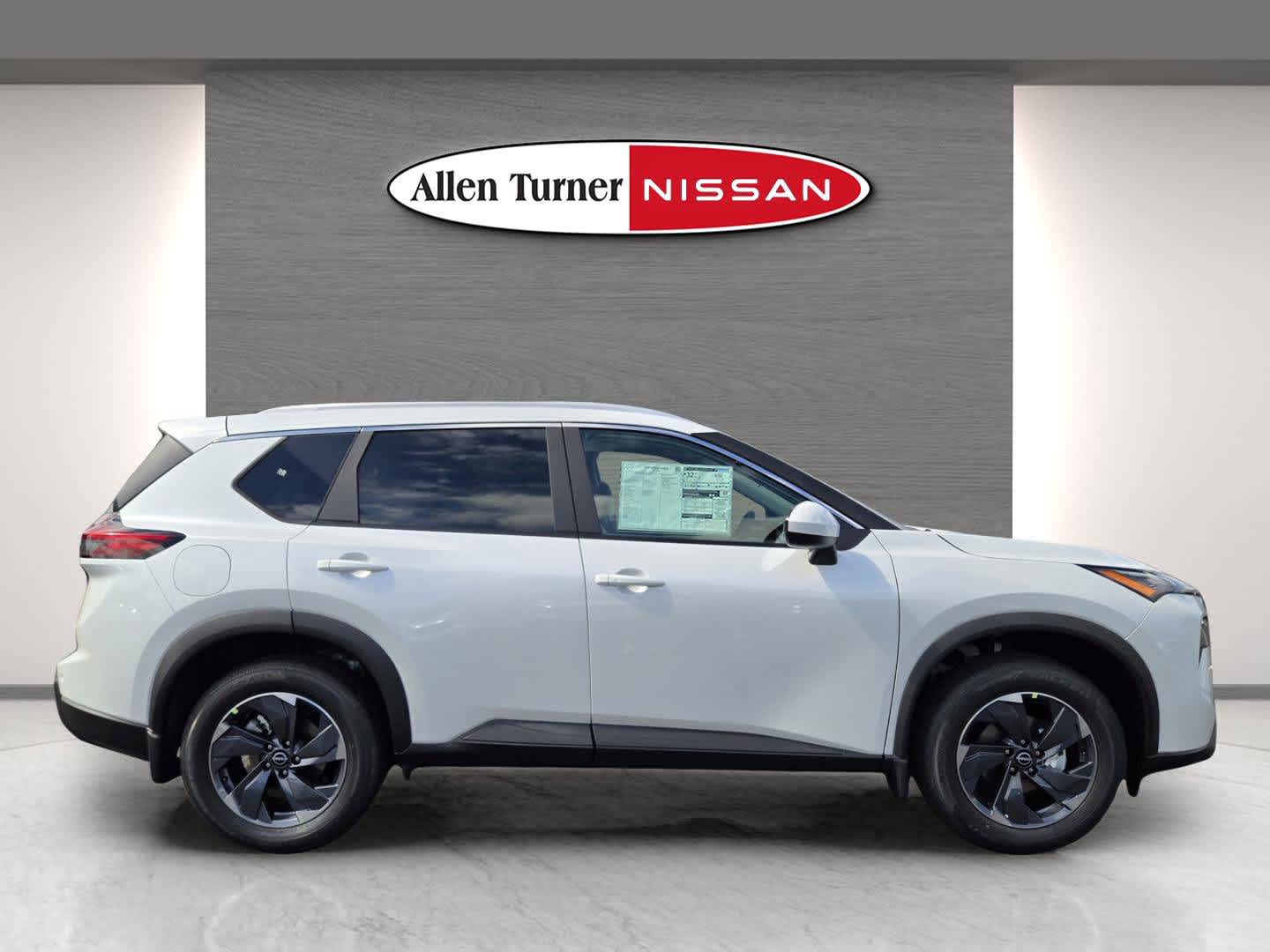 2026 Nissan Rogue SV photo 3