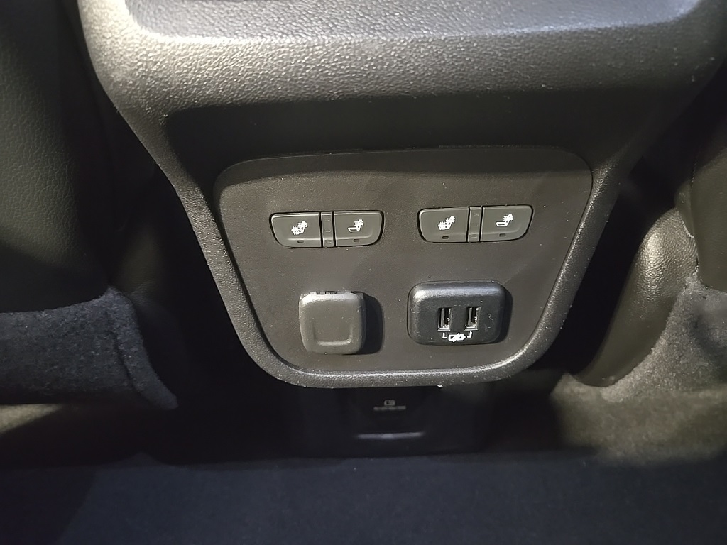 2018 Chevrolet Equinox Premier photo 16