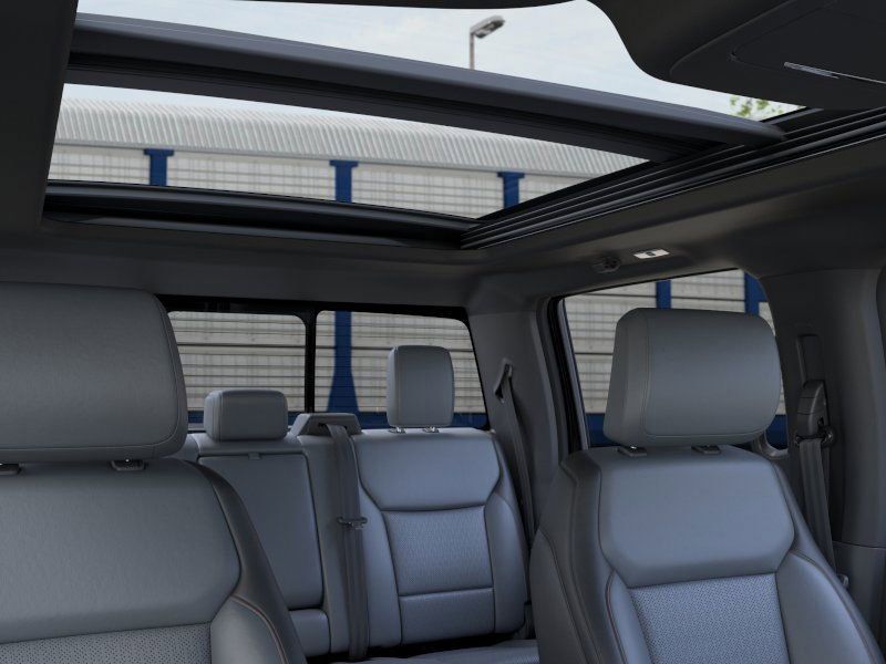 2025 Ford F-150 Lightning Lariat photo 22