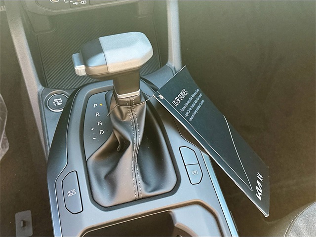 2025 Kia K4 LX photo 16