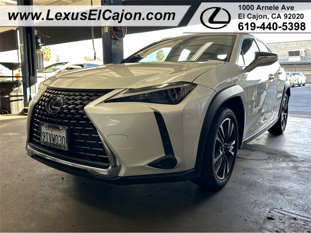 2025 Lexus UX Hybrid 300h's photo