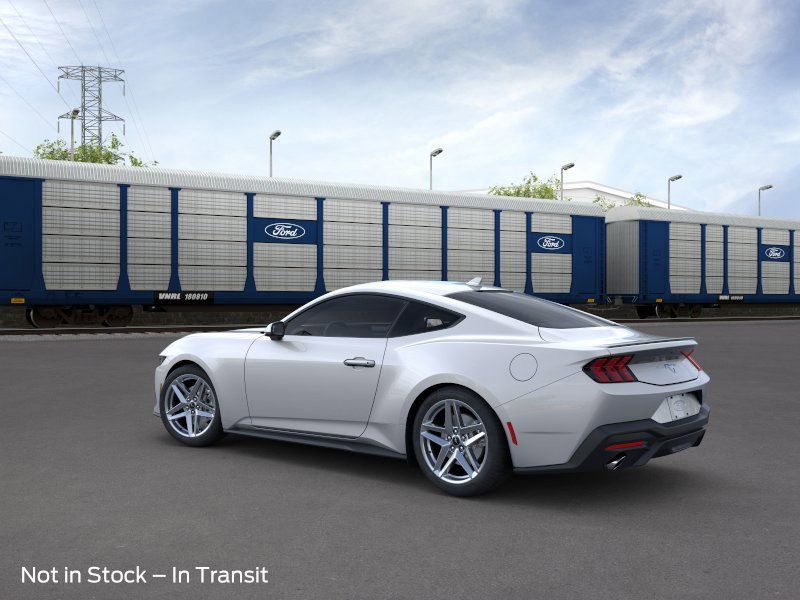 2025 Ford Mustang Premium photo 4