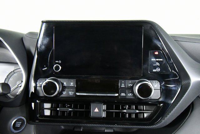 2024 Toyota Highlander LE photo 3