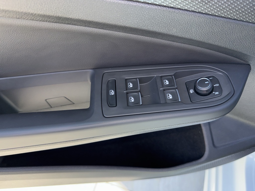 2023 Volkswagen Golf R photo 11