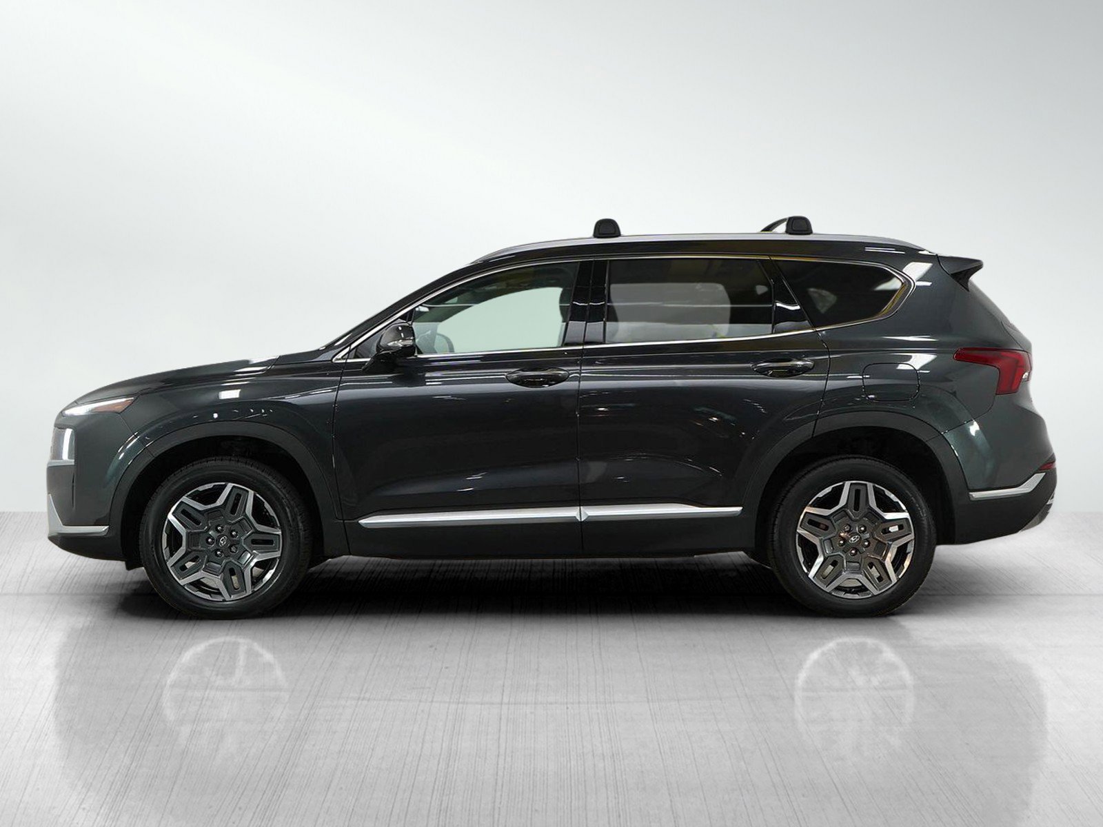Used 2022 Hyundai Santa Fe Limited with VIN 5NMS4DAL9NH419212 for sale in Minneapolis, Minnesota
