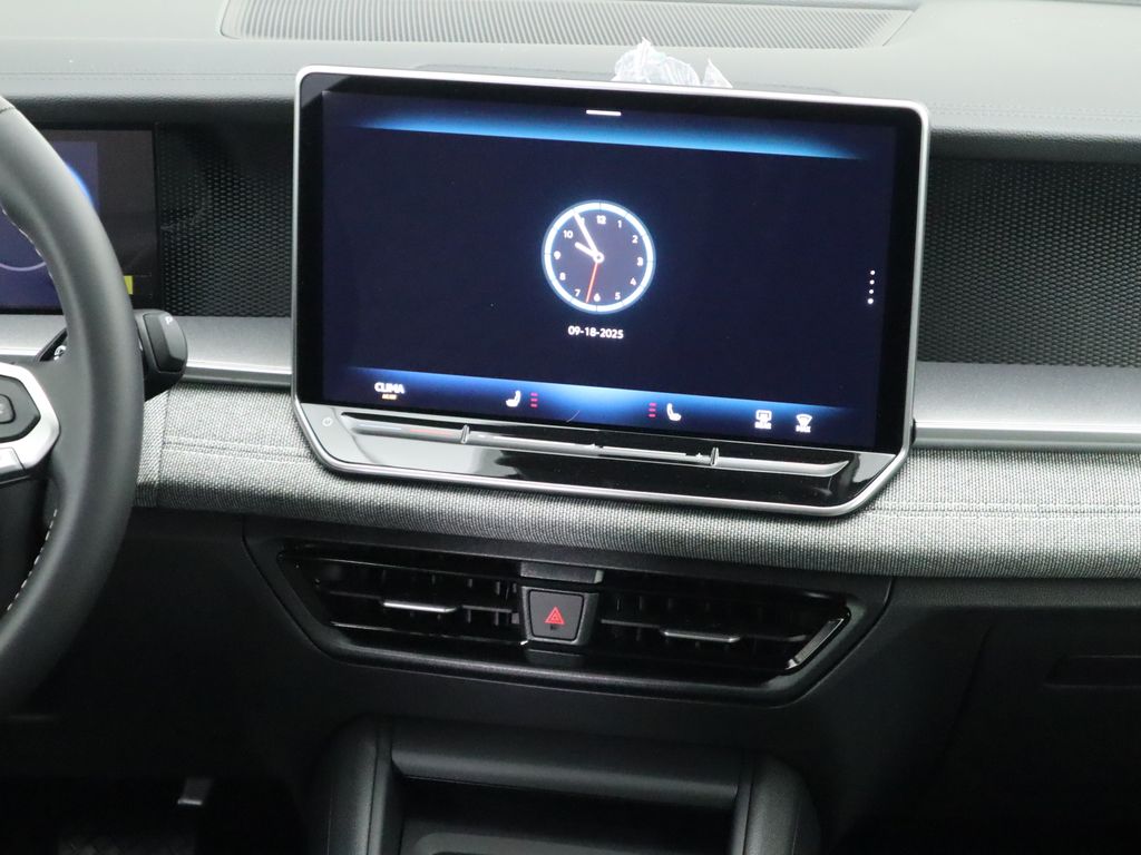 2025 Volkswagen Tiguan S photo 14
