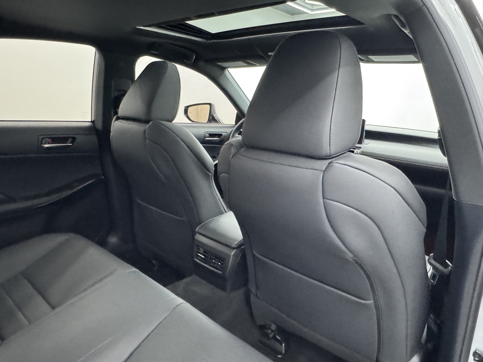 2022 Lexus IS 350 F SPORT photo 8