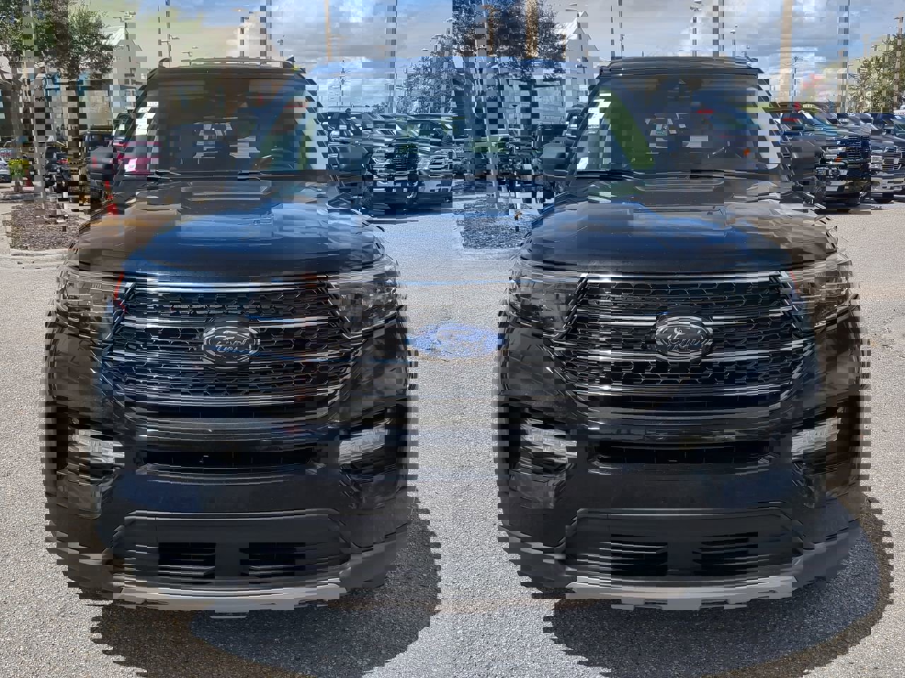 2022 Ford Explorer XLT photo 3