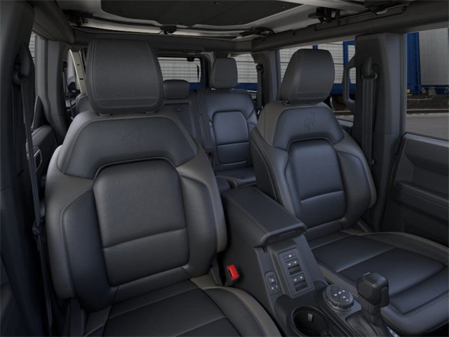 2025 Ford Bronco Outer Banks photo 10